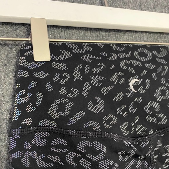 Zyia Active Biker Shorts XS Black Leopard Reflective Hustle 7" Workout High Rise - Picture 7 of 15